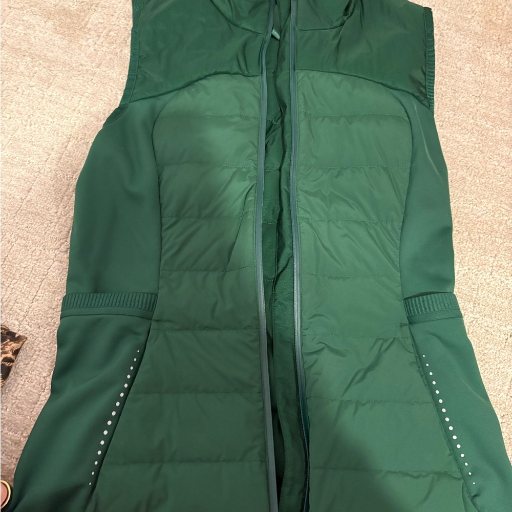 Lululemon Women's Green Puffer Vest